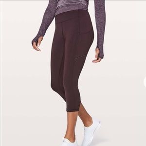 LULULEMON Speed Up Tight Crop 10